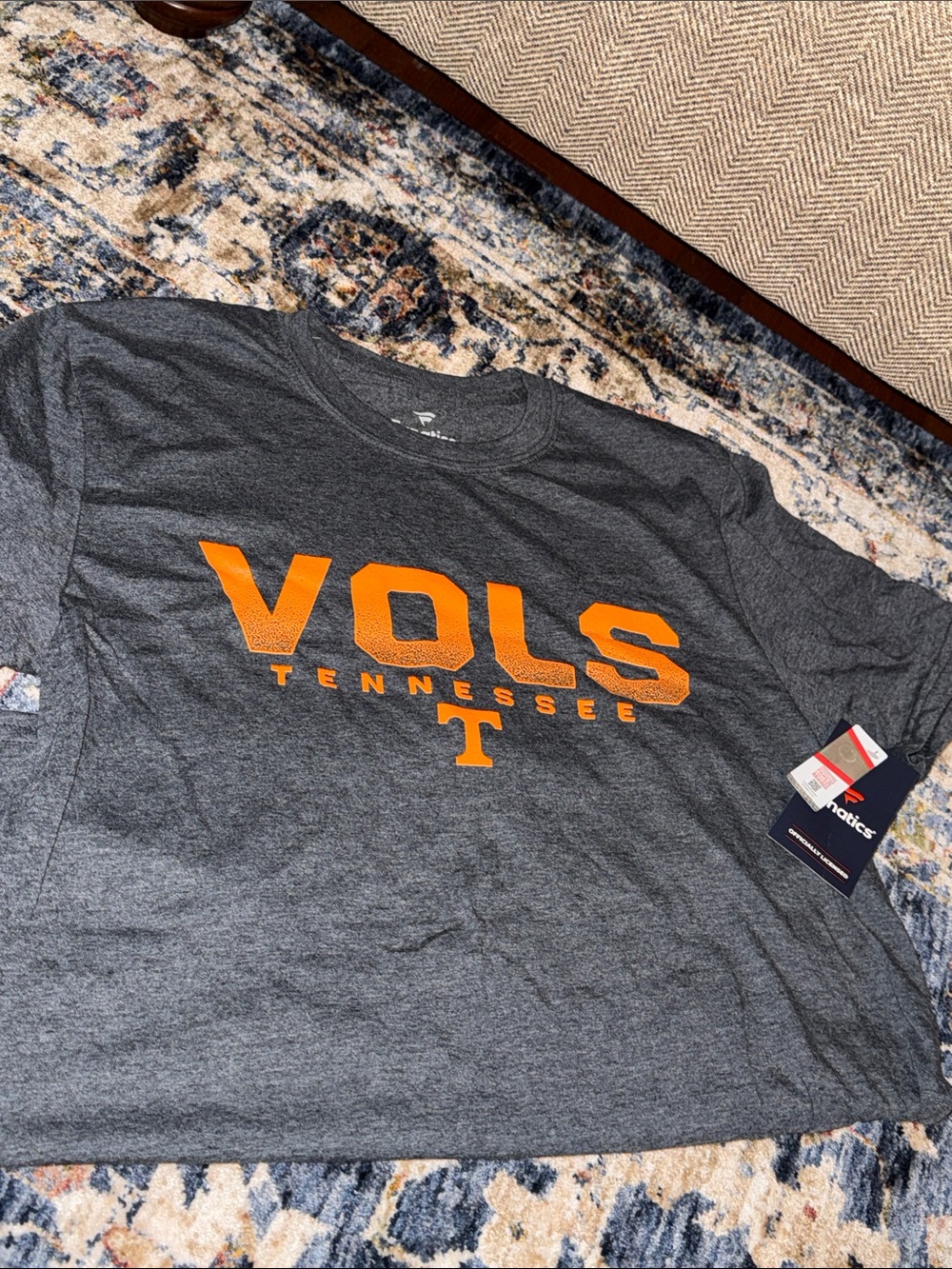 NWT FANATICS TENNESSEE VOLS TN VOLS ORANGE GRAY SHORT SLEEVE T-SHIRT SIZE MEDIUM